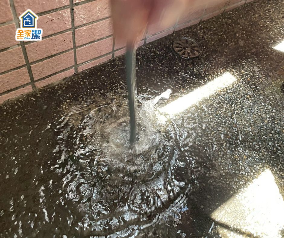 全家潔【震驚案例】水管竟然藏著15公尺樹根?!全家潔水刀疏通專業出手!案例施工或設備安裝現場照片